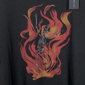 John Varvatos⭐️USA Tshirt